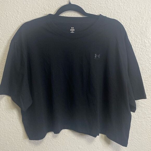 Under Armour cropped black tee size large NWT - Picture 1 of 6